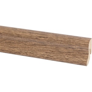 Battiscopa OBI in castagno, 40x20x2600 mm, per una finitura pulita della parete.