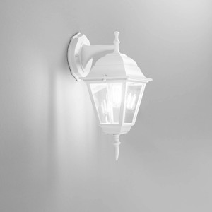 Applique da esterno bianca t.b.t. dal design classico.