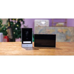 Videocitofono Ezviz HP7 con telecamera esterna e monitor per una comoda sorveglianza domestica.