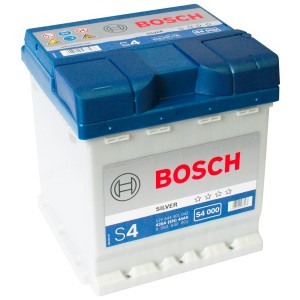 Batteria auto Bosch S4: 12V, 44Ah, 420A. Batteria auto silver.
