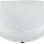Applique semicircolare con vetro bianco screziato e supporti argentati.