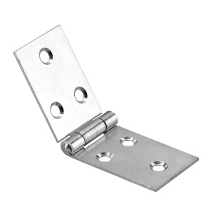 Cerniera per mobili aperta, color argento, con fori di montaggio.