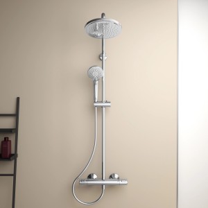 Sistema doccia Ideal Standard Ceratherm T25 cromato con soffione e doccetta.