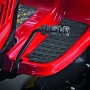 Dettaglio: Area piedi del trattorino tagliaerba rosso Troy-Bilt Horse 105T-R.
