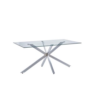 Tavolo da pranzo moderno con piano in vetro e struttura in metallo argentato.