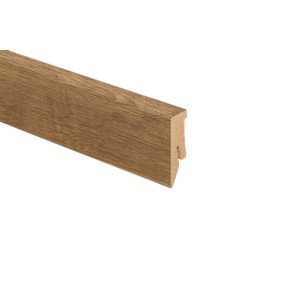 Dettaglio di un battiscopa t.b.t. marrone con texture legno.