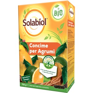 Solabiol Concime per Agrumi Bio, confezione da 750g con agrumi e foglie.