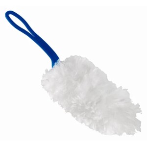 Spolverino con manico blu e fibre bianche.