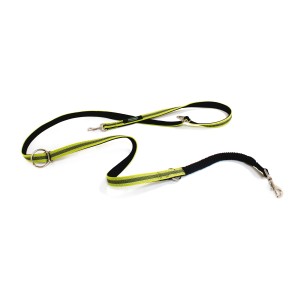 Guinzaglio per cani nero regolabile con striscia gialla.