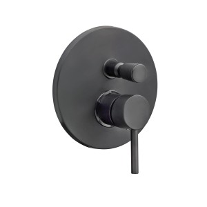 Miscelatore doccia t.b.t. nero con placca rotonda e due manopole.