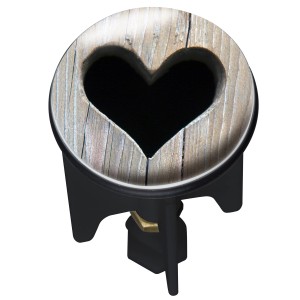Wenko tappo lavandino Pluggy Mod. Heart con motivo a cuore e effetto legno.
