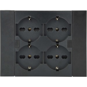 Multipresa nera t.b.t. con quattro prese Schuko.
