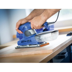 Levigatrice orbitale blu LUX che leviga il legno. Strumento di levigatura per il fai da te.