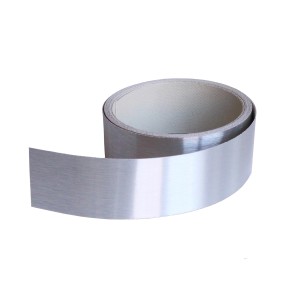 t.b.t. bordo cucina argentato in rotolo.