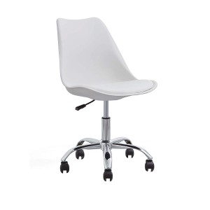 Sedia girevole bianca con base cromata e rotelle.