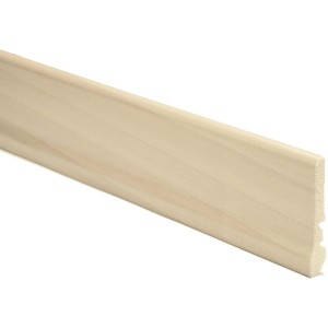 Dettaglio di un battiscopa (Battiscopa) in legno chiaro non trattato.