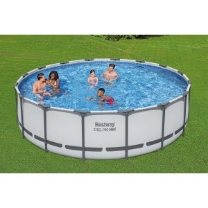Piscina Fast Set rotonda con famiglia in giardino.