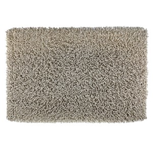Tappeto da bagno beige rettangolare con superficie soffice.