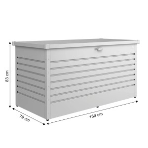 Box da giardino Biohort 160 High (83x159x79cm) argentata per riporre gli utensili.