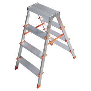 Scaletta pieghevole in alluminio con 4 gradini. Ideale per casa e giardino.