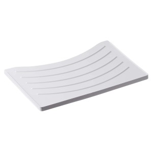 Vassoio bianco per lavatoi, con superficie scanalata.