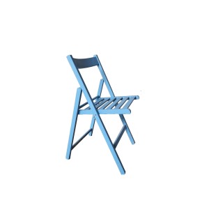 Sedia da giardino t.b.t. pieghevole in legno azzurro.