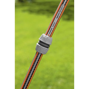 Connettore per tubo Gardena per tubi di irrigazione in giardino.