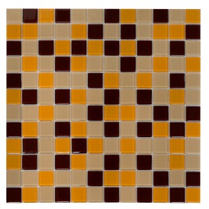 Piastrella mosaico con quadrati di vetro marroni, gialli e beige.