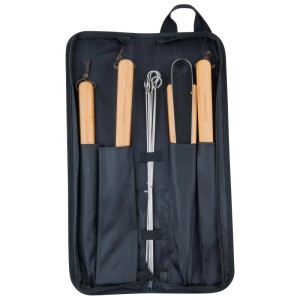 Set di accessori per barbecue t.b.t. in custodia nera.