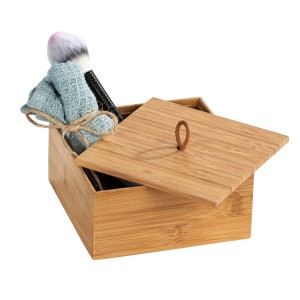 Scatola in bambù con coperchio, contenuto: pennello e panno. Contenitore versatile.