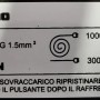 Etichetta di un avvolgicavo t.b.t. con dati tecnici.