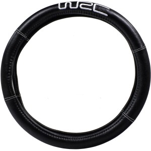 Coprivolante nero con cuciture bianche e logo per interni auto.