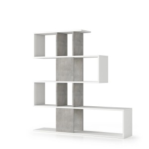 Libreria moderna bianca con dettagli in cemento. Elegante scaffale per libri e decorazioni.