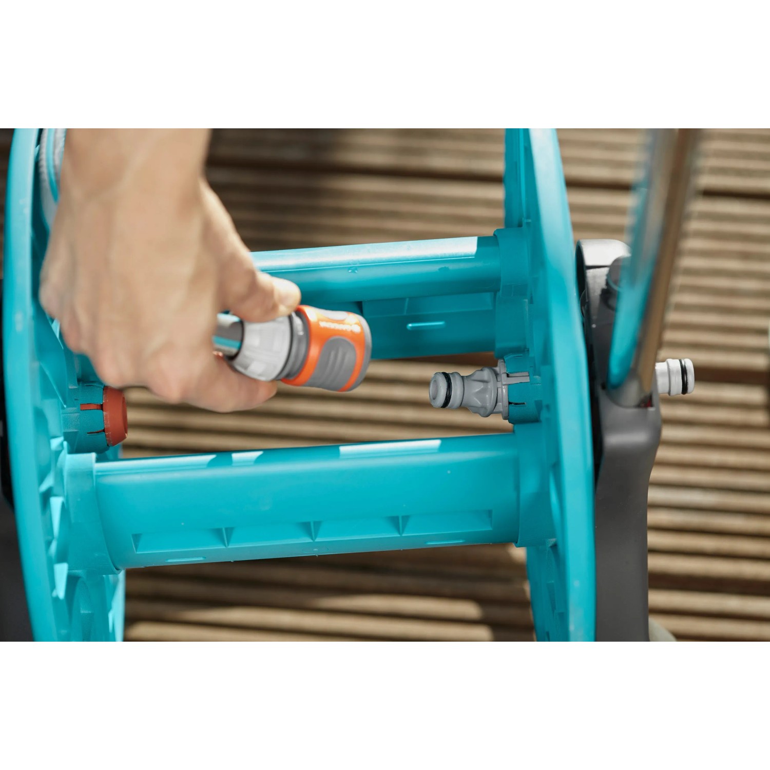 Set avvolgitubo Gardena CleverRoll S con tubo da 20 m e raccordo.