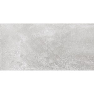 Piastrella per pavimenti chiara e rettangolare con un sottile effetto cemento.