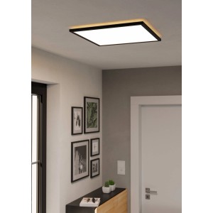 Plafoniera LED nera Eglo Rovito, 50x50 cm, con temperatura colore variabile nel corridoio.