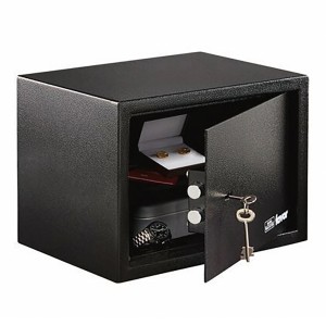 Cassaforte per mobili Burg Wächter Favor S5 K, antracite, con porta aperta e contenuto (gioielli, orologio).