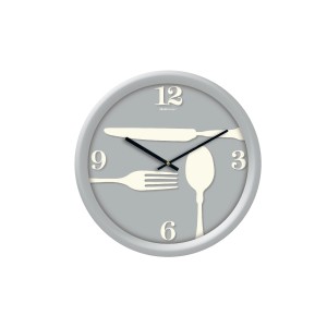 Orologio da parete t.b.t. grigio con coltello, forchetta e cucchiaio al posto dei numeri. Orologio da cucina.