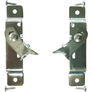 Due chiavistelli per finestre color argento con viti per il montaggio.