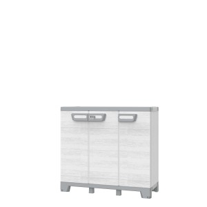 Armadio in plastica bianca a tre ante, ideale per riporre oggetti in ambienti interni.