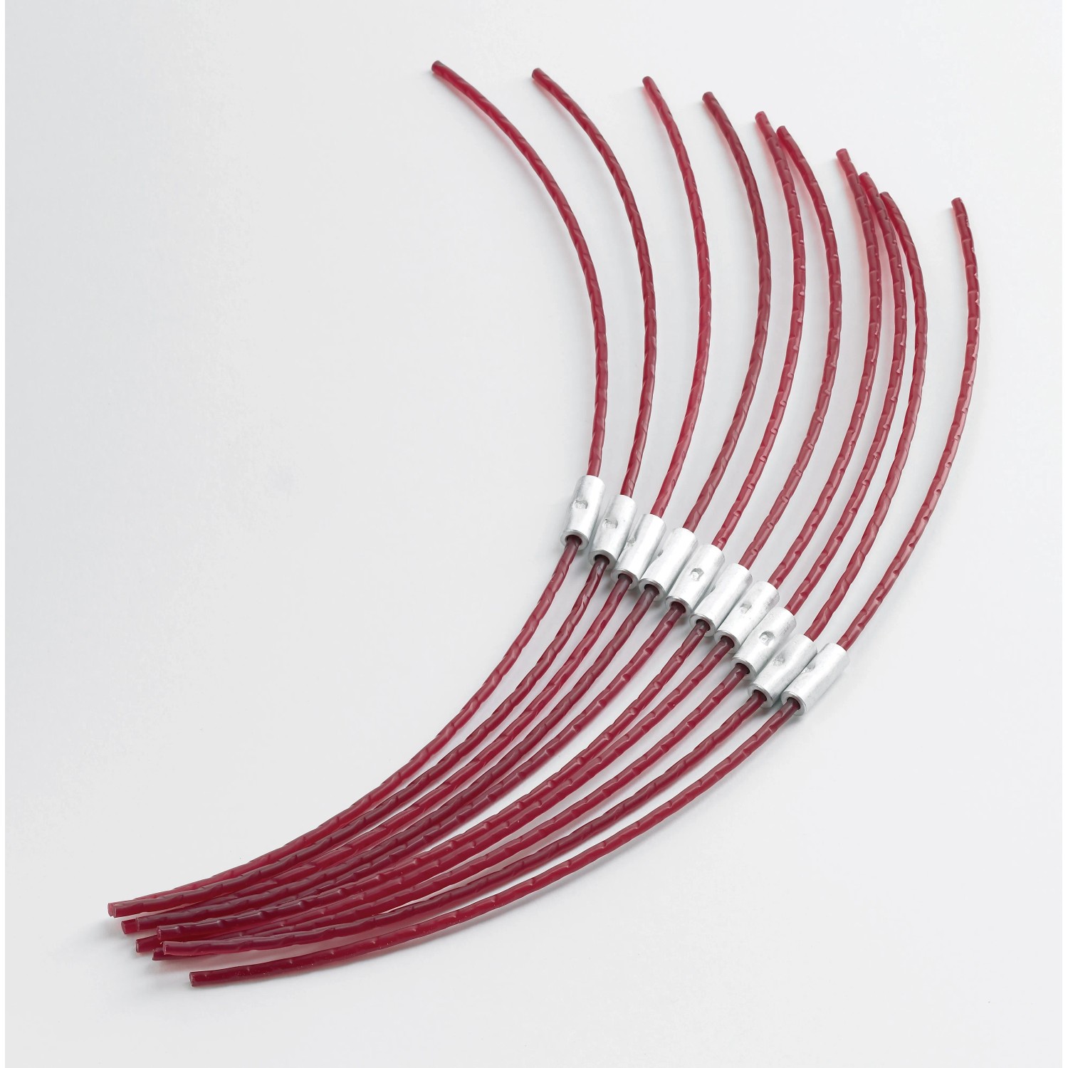 Filo rosso per decespugliatore con connettori argentati per tagliaerba e bordi.