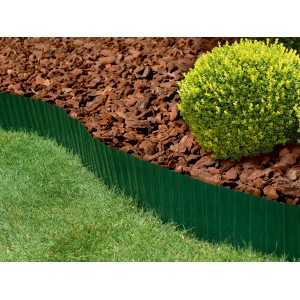 Bordura per prato verde (9 m x 20 cm) in film PET per delimitare aiuole e prati.