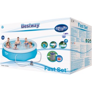 Confezione di una piscina Bestway Fast Set, blu, con pompa e famiglia in piscina.