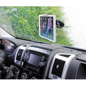 Supporto tablet per interni auto su parabrezza con ventosa.