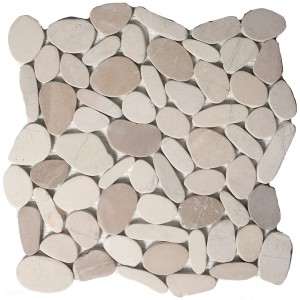 Piastrella mosaico in pietra naturale nei toni del beige e del grigio.