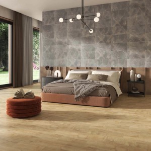 Piastrelle per pavimenti in gres porcellanato opaco effetto marmo, 60x31 cm, posate in camera da letto.