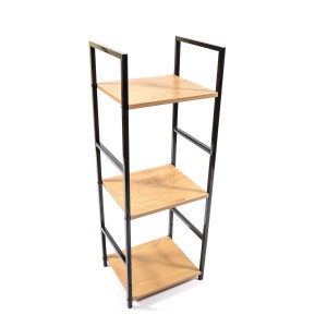 Scaffale aperto con tre ripiani in legno e struttura in metallo nero.
