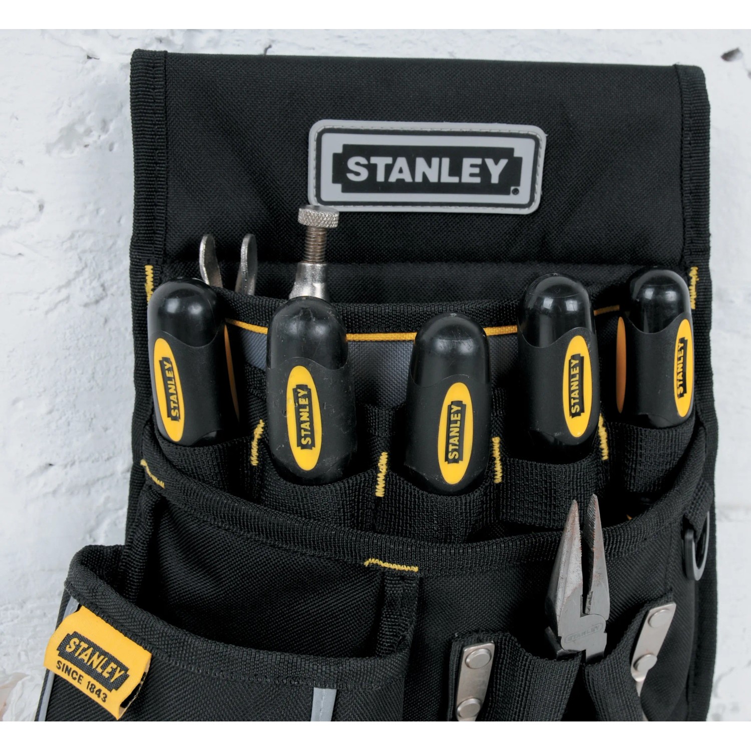 Marsupio da cintura Stanley con attrezzi e porta martello, categoria cinture e borse da lavoro.