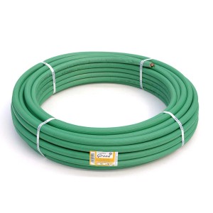 Tubo t.b.t. verde arrotolato, fissato con fascette.