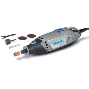 Mini utensile multifunzione Dremel 3000 con accessori.